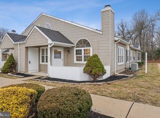 1205 Megans Ln, Burlington, NJ 08016
