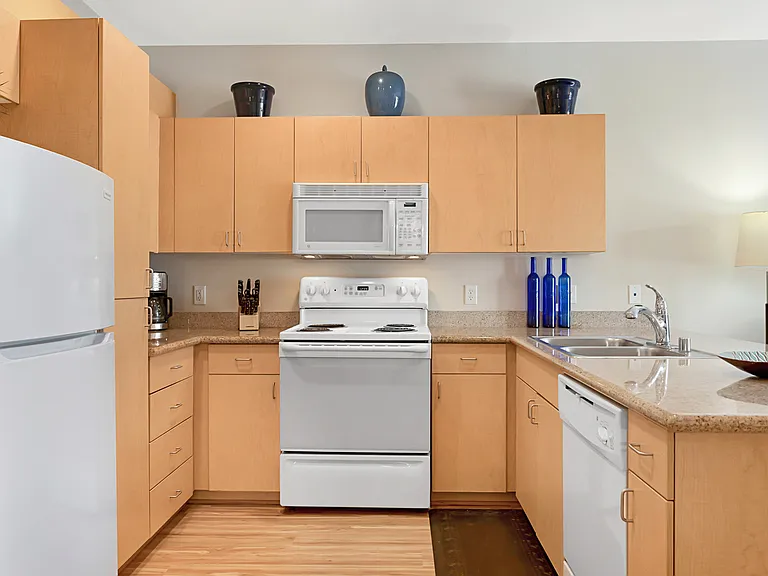 1501 Front St #431 — Photo 3