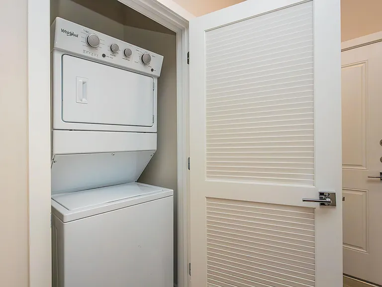 Middle Sound West Apartments — Photo 64