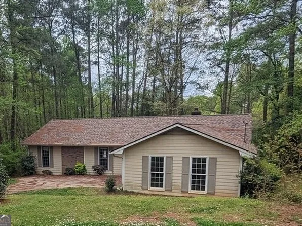 104 Shoshoni Dr, Lagrange, GA 30240