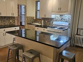 157 Newel St, Brooklyn, NY