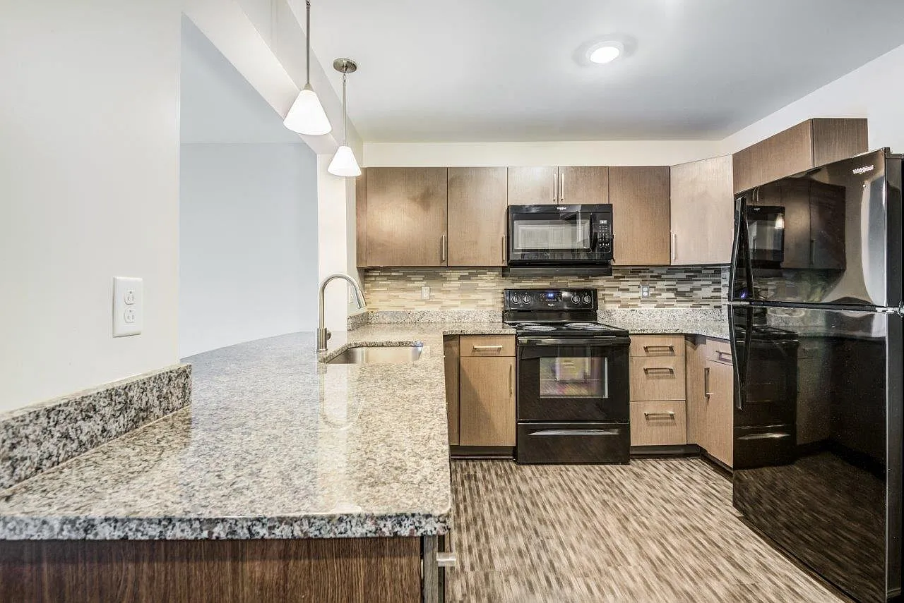 Greenwood Cove Apartment Homes — Photo 2