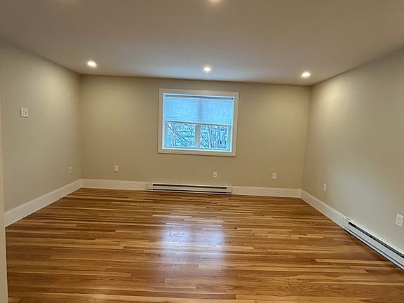 5th image of 17 Carson St #6C