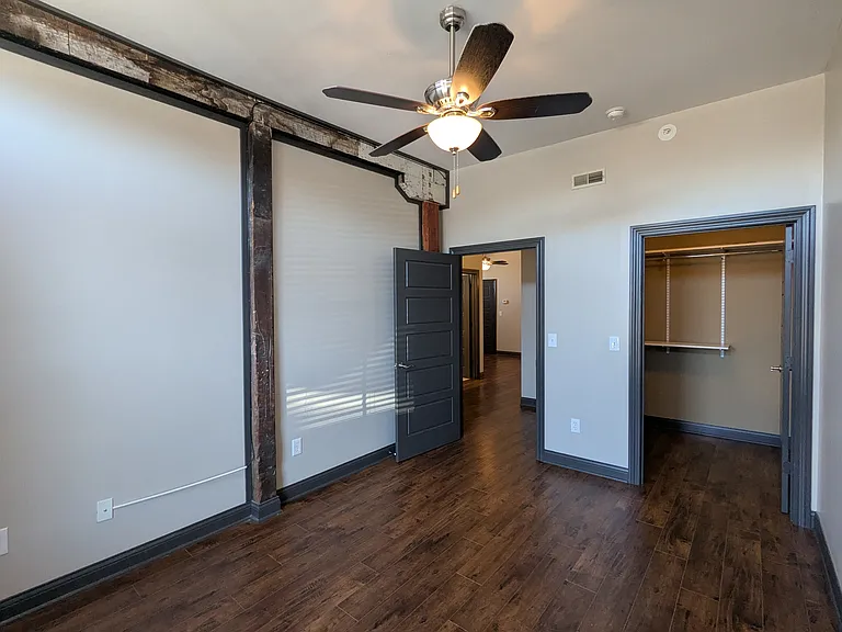 126 W A St #1B — Photo 19