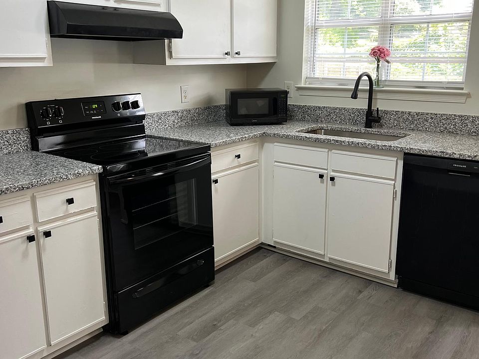 1st image of 30 Williamson Park Dr APT C