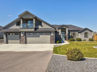 90678 Summit View Dr, Kennewick, WA 99338