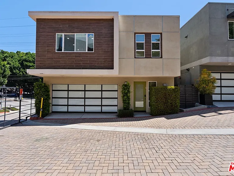 2780 N Wright Ln — Photo 35