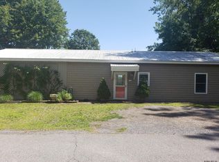 112 Monument Dr, Schuylerville, NY 12871