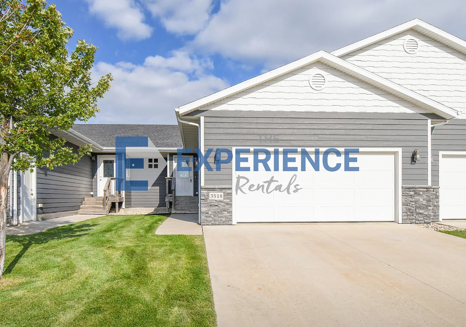 Spacious 3BR Townhome on Quiet Cul-de-Sac | 2,000+ Sq Ft & Attached Garage! — Photo 2