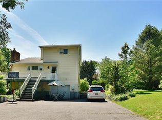 571 S Cottonwood Rd, Northampton, PA 18067