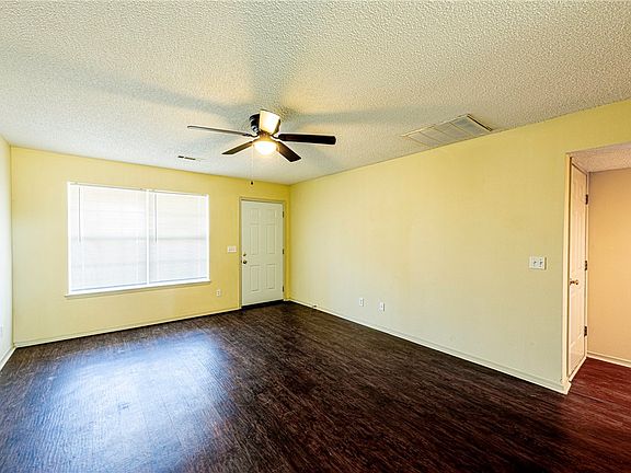 3rd image of 2429 & 2431 N Jeremiah Pl