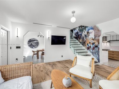 829 Espanola Way, Miami Beach, FL, 33139