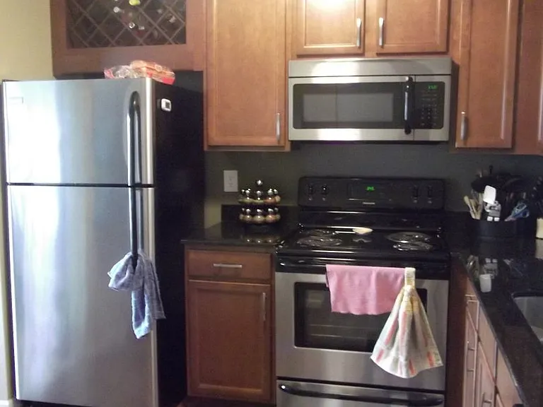 Summer Creek Apartments — Photo 12