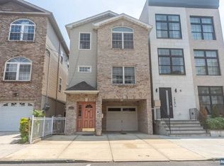 196 Cambridge Ave, Jersey City, NJ 07307