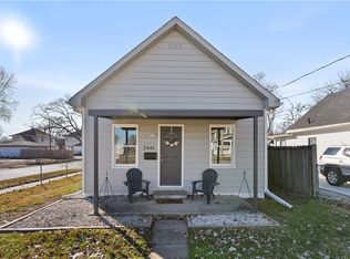 2445 Lyon St, Des Moines, IA 50317