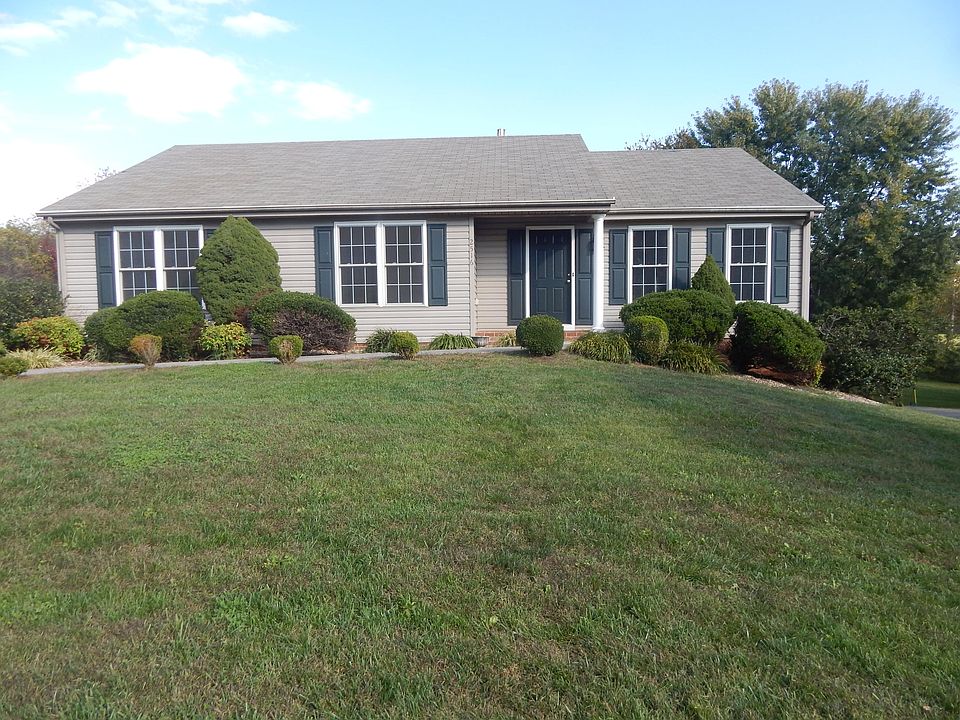 1st image of 2516 Fountain Ln