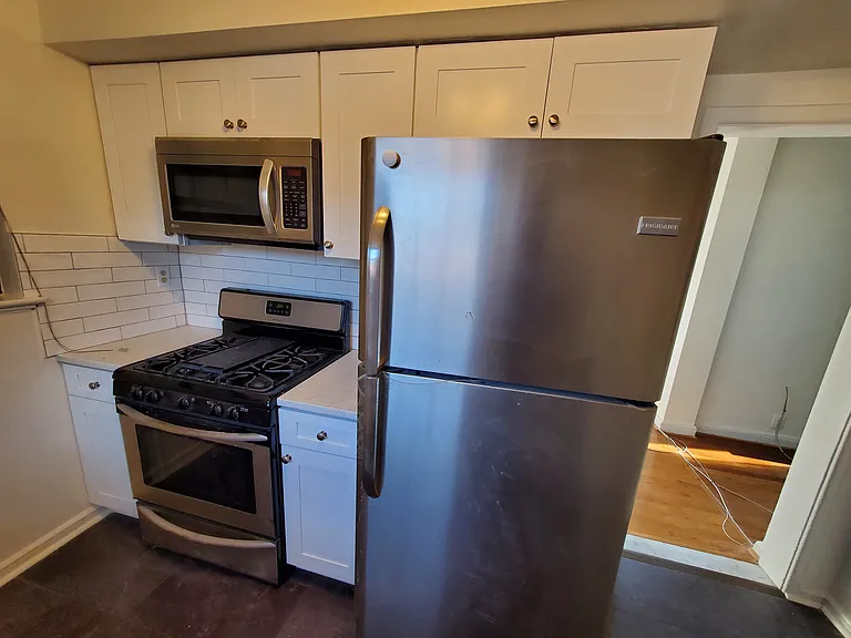 433 Longfellow St NW #2 — Photo 8
