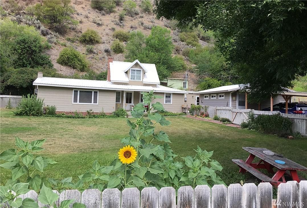 530 Jasmine St, Omak, WA 98841 Zillow