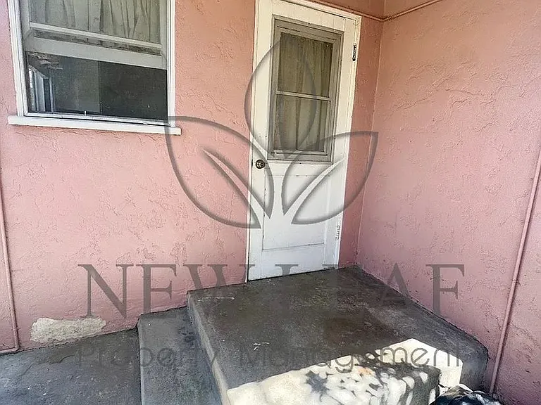 232 S Bush St — Photo 3