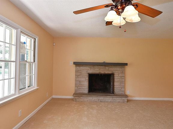 4th image of 1090 Aubuchon St