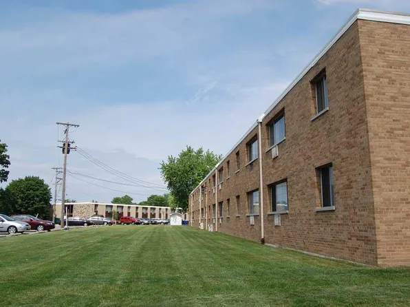 10330 W Montana Ave, Milwaukee, WI 53227