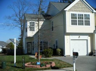 414 Dorothy Dr, Yorktown, VA 23692