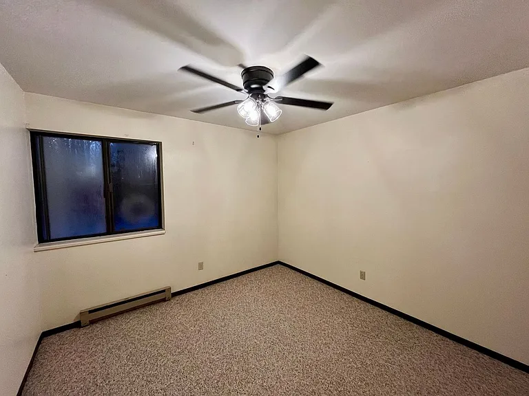 1703 Sawyer Dr — Photo 9