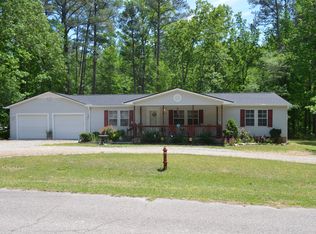 125 Dogwood Ave, Vass, NC 28394