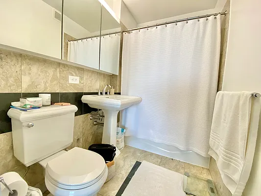 Rented by NY Living Solutions | media 12