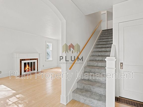 5th image of 541 E Beckwith Ave