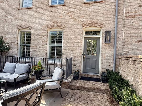 3479 Landen Pine Ct NE