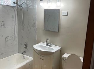 421 N Hicks Rd APT 2, Palatine, IL 60067