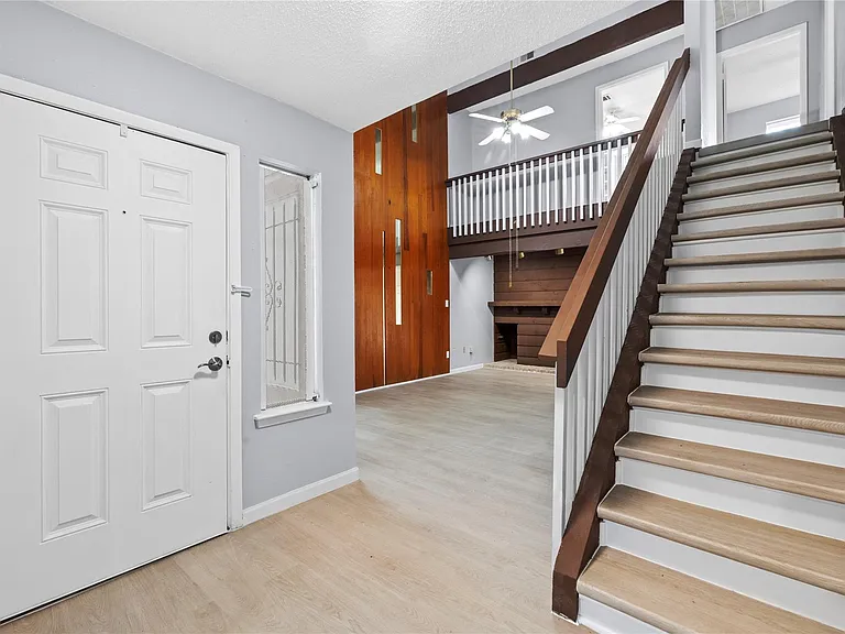 12528 Wellington Park Dr — Photo 5
