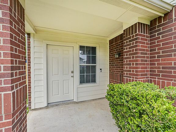 3rd image of 2663 Royal Blue Drive