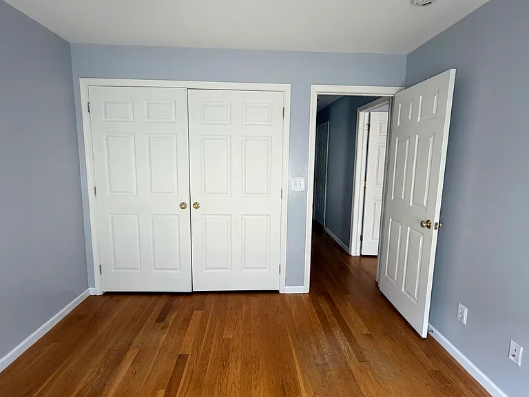 143 W 1st St #2 — Photo 12
