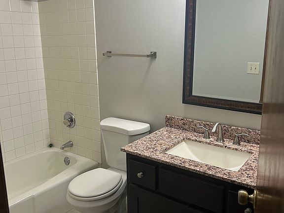 4th image of 1601 85th Ave NE #1601