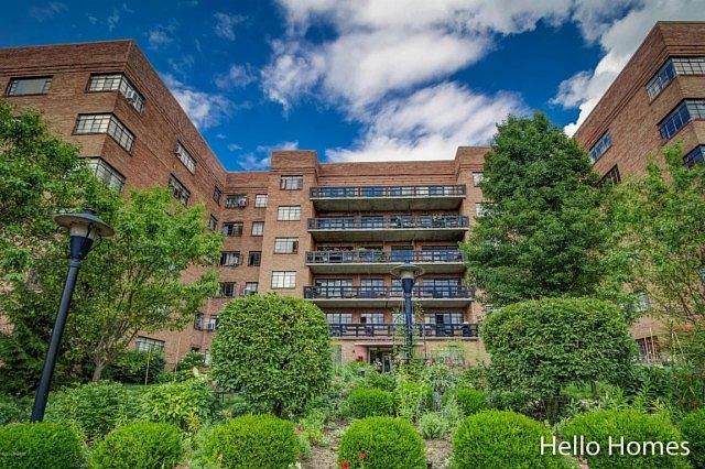 1st image of 505 Cherry St SE APT 209