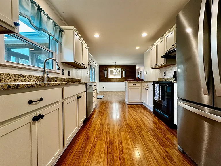 824 Noragate Rd — Photo 21