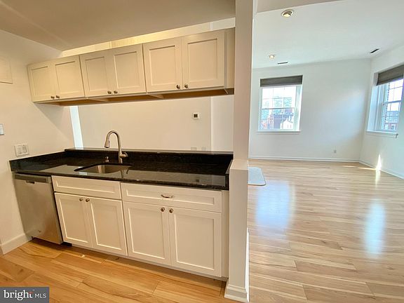 2nd image of 102-22 Church St #502