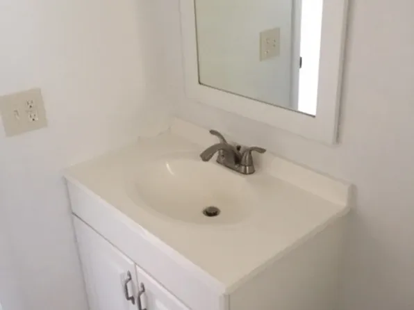 208 N 30th St, Fort Pierce, FL 34947
