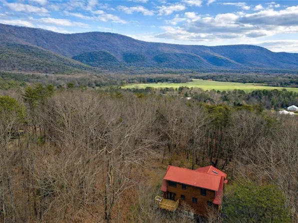 509 E Valley Rd NE, Rydal, GA 30171