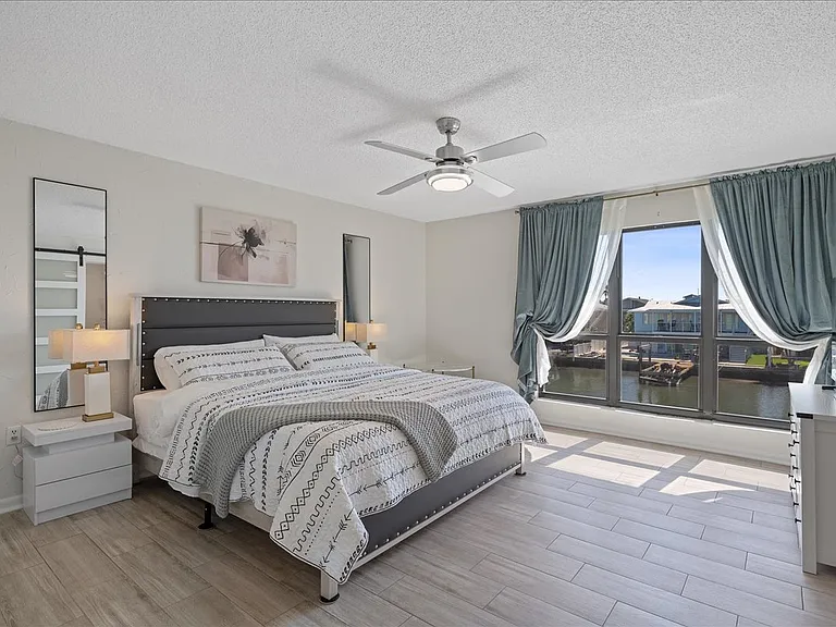 1 Windrush Blvd #98 — Photo 35