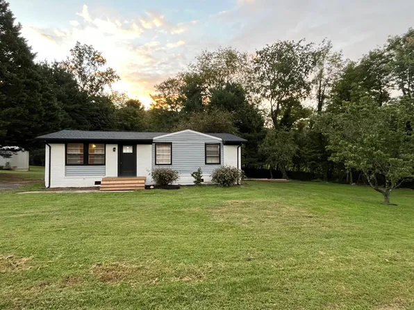 107 Court St, Lovingston, VA 22949