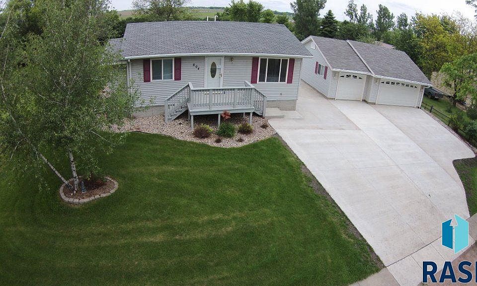 1st image of 804 N Cliff Ave