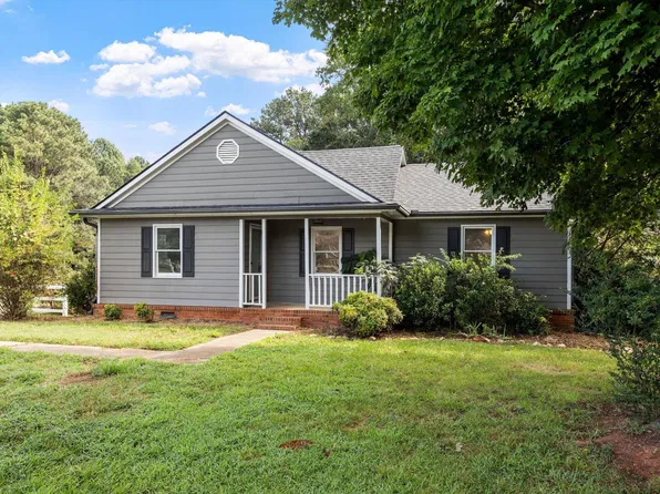 104 Riverbend Dr, Clayton, NC 27527