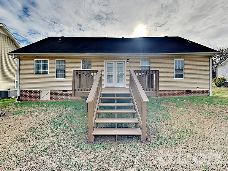 240 Green Hills Dr — Photo 15