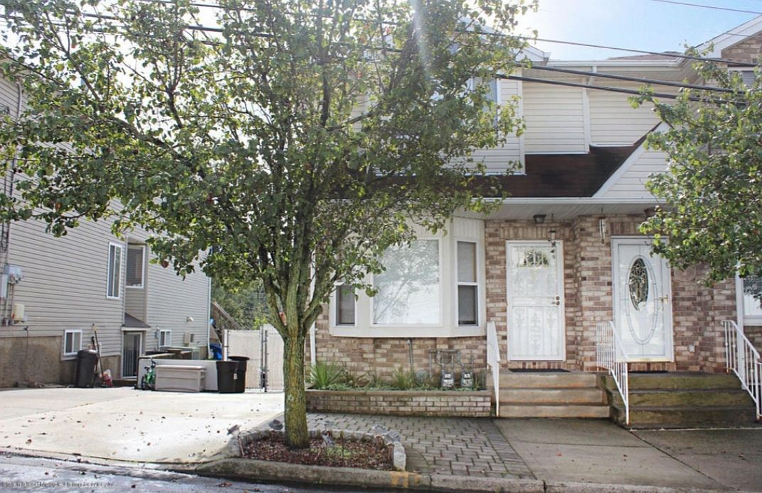 18 Seguine Loop, Staten Island, NY 10309 Zillow