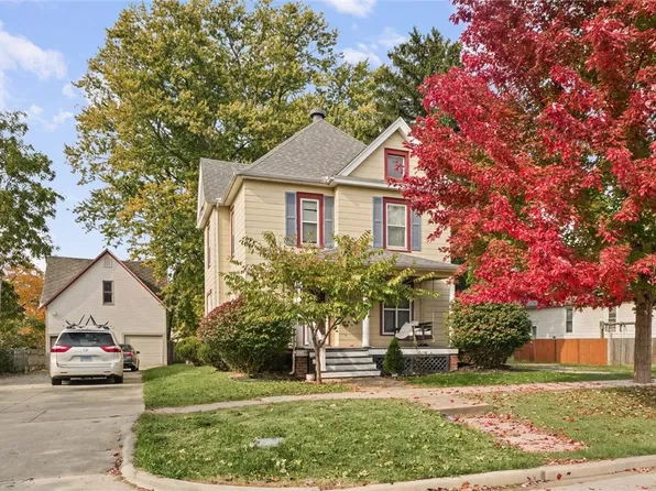 409 S Center St, Clinton, IL 61727