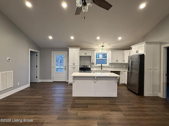 3rd image of 41 Payton Hollow Rd