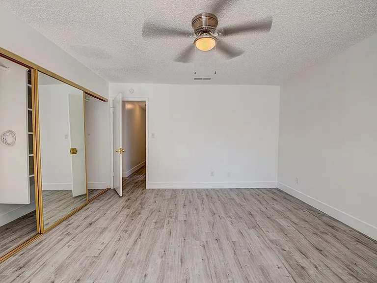 5461 Palmyra Ave — Photo 39